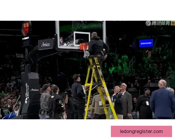 火箭五虎合力96分击溃鹈鹕 申京36+14+7全面统治 KD三节打卡高效表现